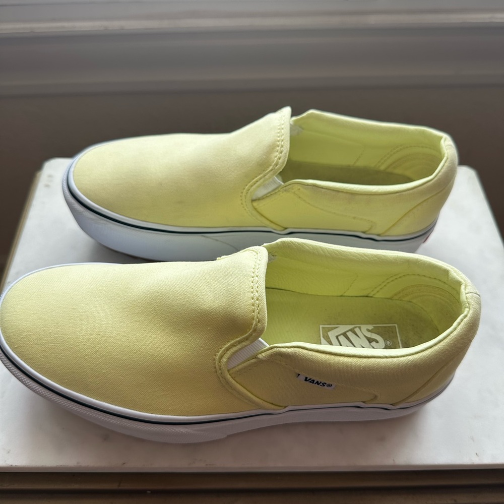 Vans Asher Platform size 9 women’s
